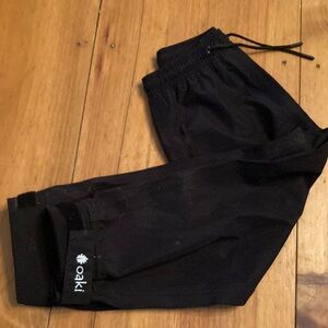 Oaki rain pants, black, size 4/5